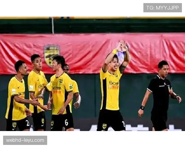 门将反应神速力挽狂澜 助球队晋级决赛表现瞩目