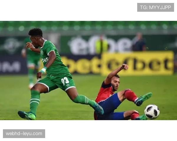 费耶诺德中路渗透战术再显神威，球队开启新篇章表现抢眼