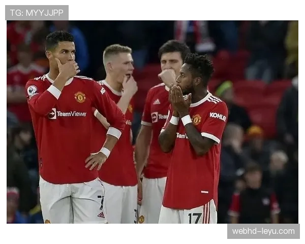 曼联阵容深度解析：新星崛起与老将压阵，新赛季开局备受瞩目