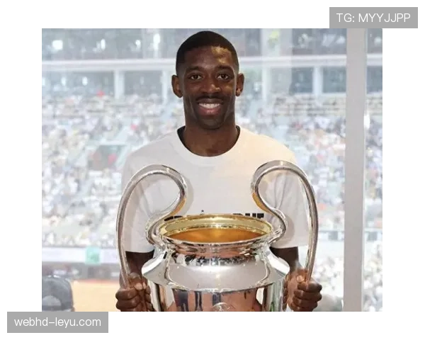 马赫雷斯状态火热，强势领跑阿尔及利亚足球年度最佳球员评选